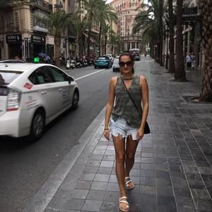 Meet your Posher, Iana